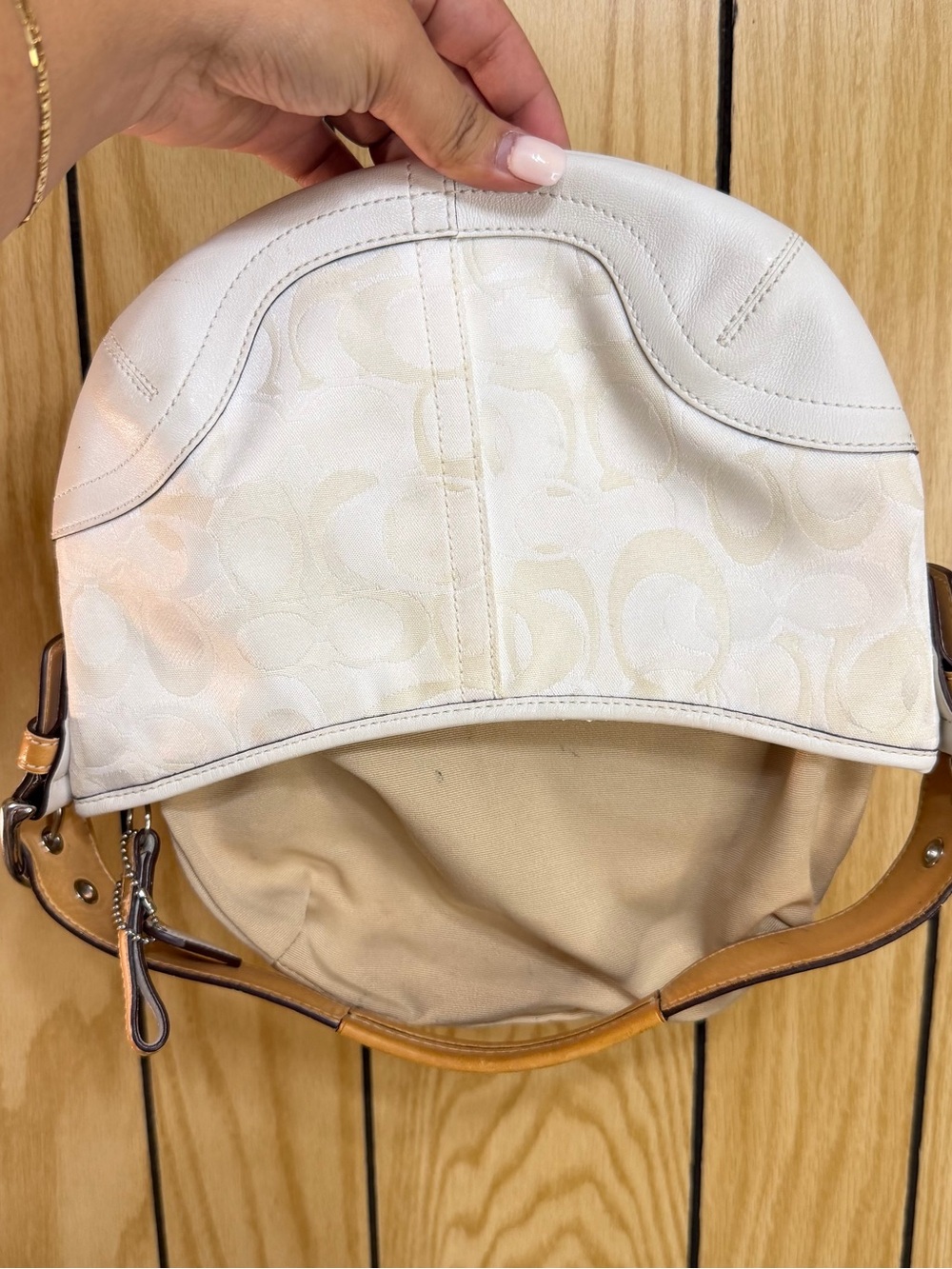 Vintage Coach Y2K White Signature Shoulder Bag - Picture 10 of 10